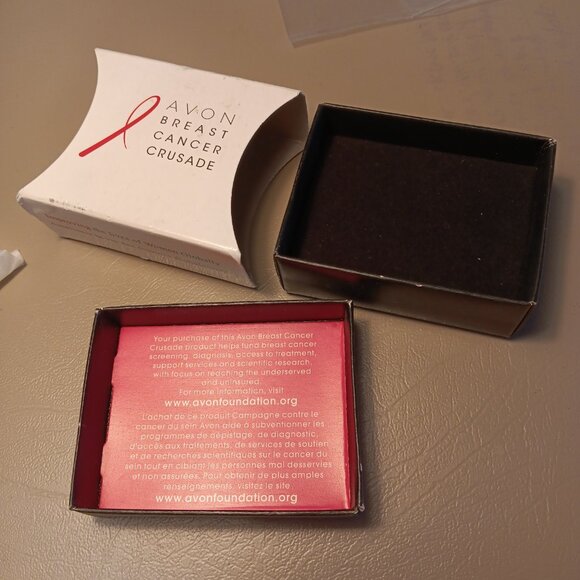 Avon Breast Cancer Crusade Tennis Bracelet pink ribbon & rhinestone - NIOB - Picture 9 of 9